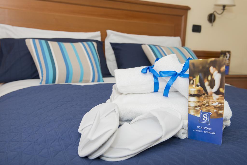 Albergo Scalzone Castel Volturno Ngoại thất bức ảnh